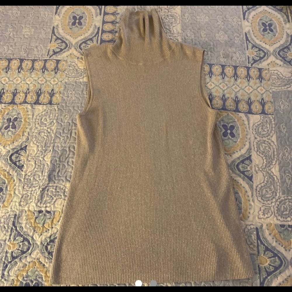 Tank turtleneck